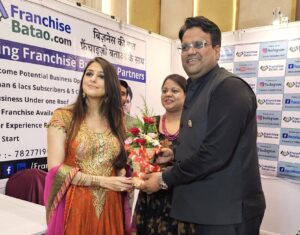 chief guest actress aarti chabria at franchise batao allso holistic & business exhibition in ahmedabd